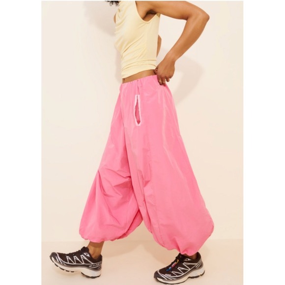 Anthropologie x Maeve Bubble-Leg High-Rise Chino Pants Pink Size M - Picture 3 of 4